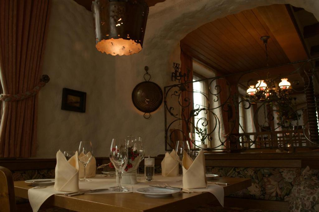 Hotel Restaurant Baeren ฟรอยเดนชตัดท์ ภายนอก รูปภาพ